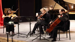 Odunpazarı Belediyesinin müzik grubu OPA QUADROdan etkileyici performans
