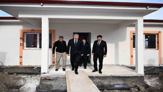 Osmaniyede Çona ve Dereli köyünde yapımı devam eden köy konutlarının yüzde 75i tamamlandı
