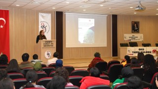 Osmaniye’de “Küreselleşmenin Gölgesinde Türk Kültürü” Programı Düzenlendi