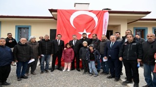 Osmaniyede yapımı tamamlanan köy evlerinin anahtar teslimi yapıldı