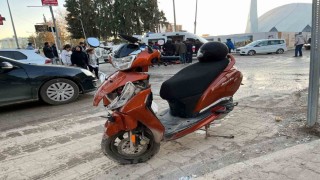 Otomobil ile motosiklet çarpıştı: 1 yaralı