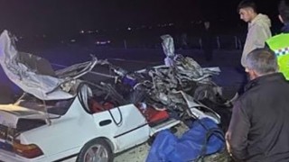 Otomobil traktöre arkadan çarptı: 1 ölü, 2 yaralı