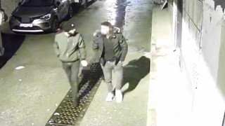 Para dolu çantayı alamayınca cüzdanı çaldılar, kıskıvrak yakalandılar