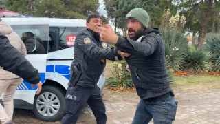 Parkta arkadaşını bıçakla ağır yaraladı, polise direndi