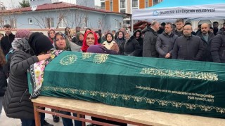 Patlamada hayatını kaybeden Özçakır gözyaşlarıyla uğurlandı