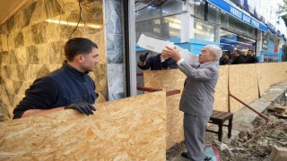 Plaza hayalini suya düşüren esnafa, İBB Başkanı Ekrem İmamoğlundan ceza
