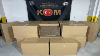Polis tarafından 900 bin lira değerinde kaçak makaron ele geçirildi