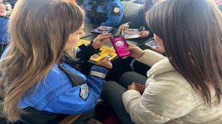 Polis Üniversite Öğrencilerini Bilgilendirdi