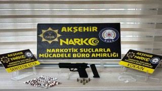 Polis uygulamada uyuşturucu ve silah ele geçirdi