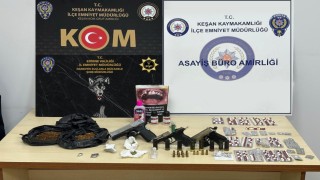 Polisin uyuşturucu ele geçirdiği operasyonda 20 şüpheli gözaltına alındı