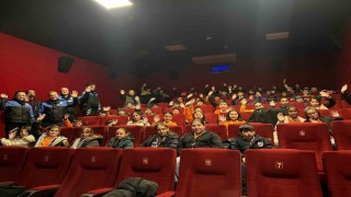 Polislerden sinema etkinliği