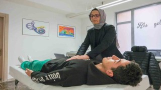 Reiki uygulamasının hemodiyaliz tedavisi alan hastalarda ağrı ve yaşam kalitesine etkisi araştırılıyor