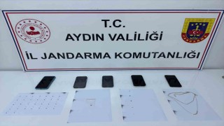 Roma dönemine ait tarihi eserleri satmak isterken jandarmaya yakalandılar