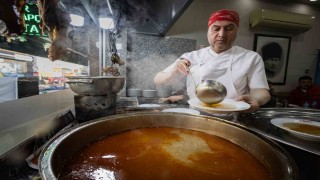 Sadece Güney Doğuda değil İzmirin o ilçesi de güne kebapla başlıyor