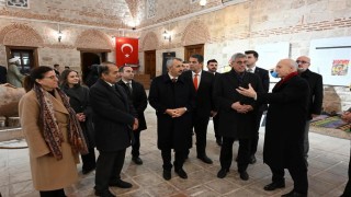 Sağlık Bakanı Memişoğlu, sağlık müzesini ziyaret etti