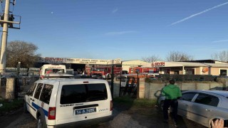Sakaryada çit sistemleri üretim tesisinde yangın