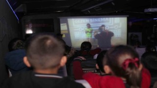 Sakaryada sinema çocukların ayağına gidiyor