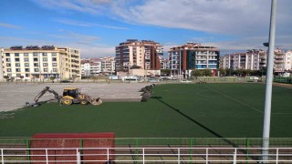 Salihlide Ali İhsan Karayiğit Stadı yenileniyor