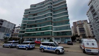 Samsunda 16 yaşındaki çocuk babasını uyurken tabancayla kafasından vurdu