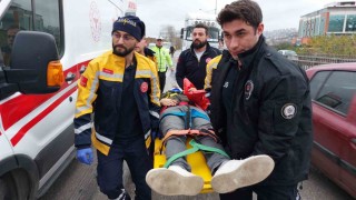 Samsunda köprü üstünde kaza: 3 yaralı