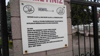 Samsunun manevi mimarlarından İsa Babanın mezar taşındaki ibretlik yazı