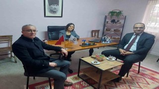 Sarıgölün ilk kadın muhtarı çalışma ofisini açtı