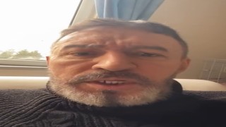 Şarkıcı Mustafa Topaloğlu, Bizi uzaylılardan istemek durumunda bırakmayın” diyerek Kastamonuspora 100 bin lira bağışladı