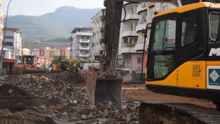 Şehit Fırat Yılmaz Çakıroğlu Caddesi’nde Yol Çalışmaları Başladı