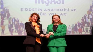 Şiddetin hukuki, psikolojik ve dini boyutunu uzmanından öğrendiler