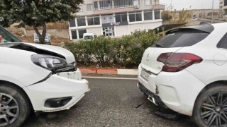 Siirtte yoğun sis beraberinde kaza getirdi