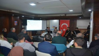 Sinopta Muinüddin Süleyman Pervane konferansı