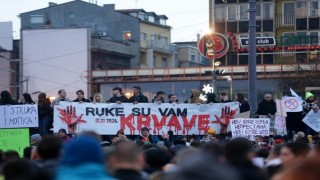 Sırbistanda tarihinin en kalabalık hükümet karşıtı protesto