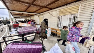 Suriyeliler Kilis Öncüpınar Gümrük Kapısından yurtlarına dönüyor