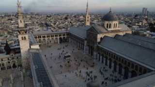 Suriyeliler, tarihi Emevi Camiine akın etmeye devam ediyor