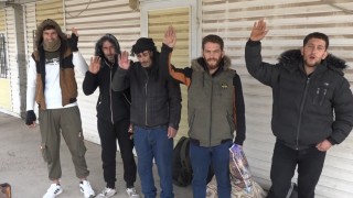 Suriyeliler Türkiyeye teşekkür ederek memleketlerine dönüyor