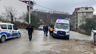 Tartıştığı kocasını omzundan bıçakladı