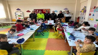 Tatvanda miniklere polislik mesleği tanıtıldı