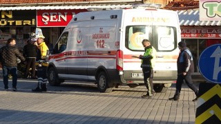 Tavşanlıda otomobil ile motosiklet çarpıştı: 2 yaralı