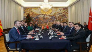 TBMM Başkanı Kurtulmuş, Kuzey Makedonya Cumhurbaşkanı Davkova ile bir araya geldi