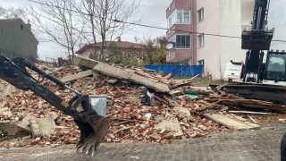 Tekirdağda metruk binaların yıkımına başladı