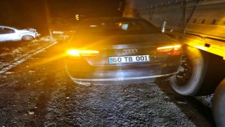 Tokat Belediye Başkanı Yazıcıoğlunun bulunduğu makam aracı zincirleme trafik kazasına karıştı