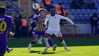 Trendyol Süper Lig: Eyüpspor: 0 - Samsunspor: 0 (İlk yarı)