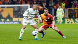 Trendyol Süper Lig: Galatasaray: 1 - Eyüpspor: 1 (İlk yarı)