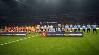Trendyol Süper Lig: Galatasaray: 1 - Trabzonspor: 1 (Maç devam ediyor)