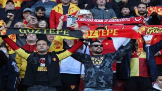 Trendyol Süper Lig: Göztepe: 2 - Adana Demirspor: 0 (İlk yarı)