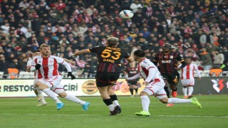 Trendyol Süper Lig: Sivasspor: 0 - Galatasaray: 0 (Maç devam ediyor)
