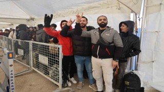 Türkiyede 2 yıl yaşayıp ülkesine dönen İbrahim, “ Türk halkına çok teşekkür ederim