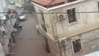 Ünlü tatil merkezi Çeşmede caddeler göle döndü