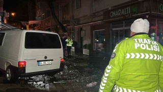 Uşakta iki araç çarpıştı: 1i ağır 2 yaralı