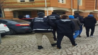 Uyuşturucu operasyonunda yakalanan 2 kişi tutuklandı